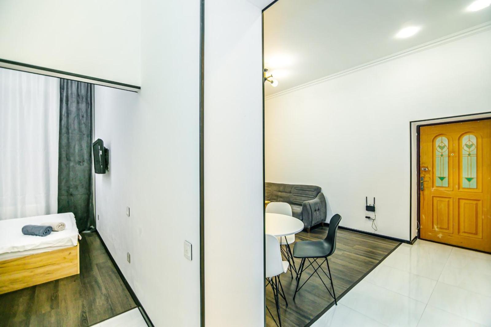 M Estate. 2 Room Home In Targovu Baku Exterior photo