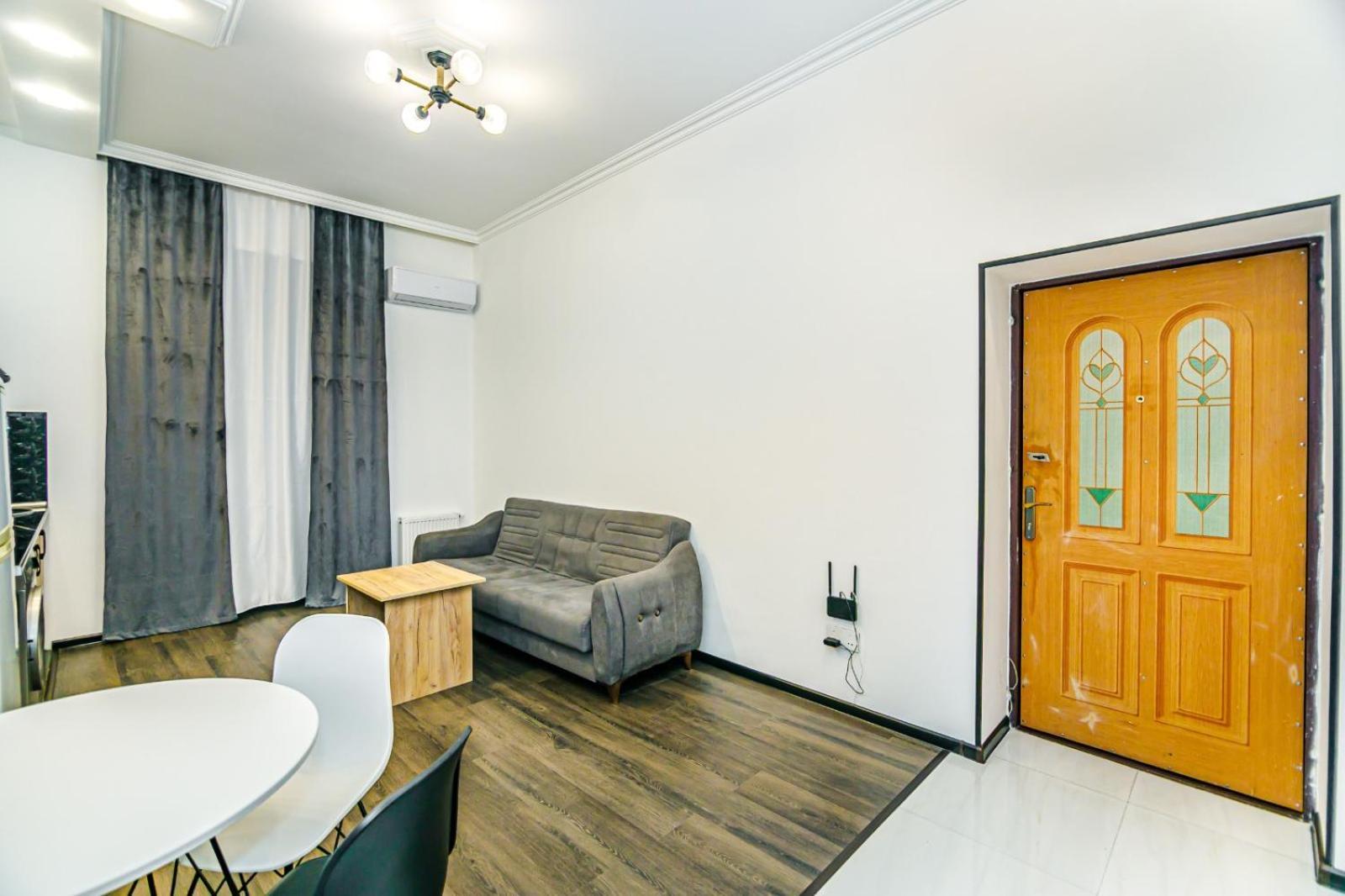 M Estate. 2 Room Home In Targovu Baku Exterior photo